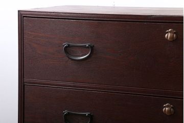 アンティーク家具　シンプルで上品なアンティーク衣装箪笥(チェスト)(1)
