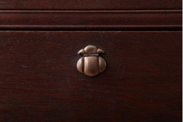 アンティーク家具　シンプルで上品なアンティーク衣装箪笥(チェスト)(1)