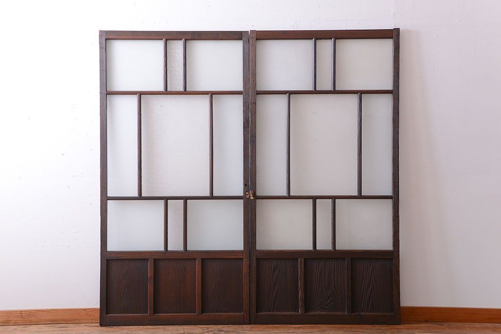 古民具・骨董　古い木が味わい深いガラス戸2枚セット(1)