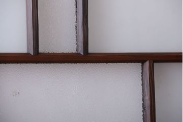 古民具・骨董　古い木が味わい深いガラス戸2枚セット(1)