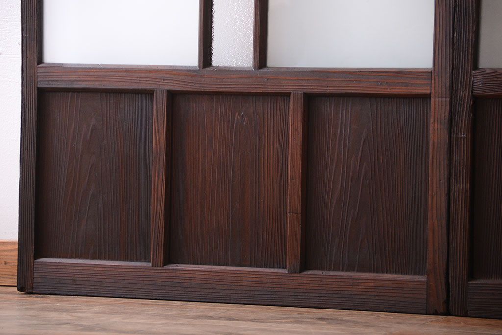 古民具・骨董　古い木が味わい深いガラス戸2枚セット(1)