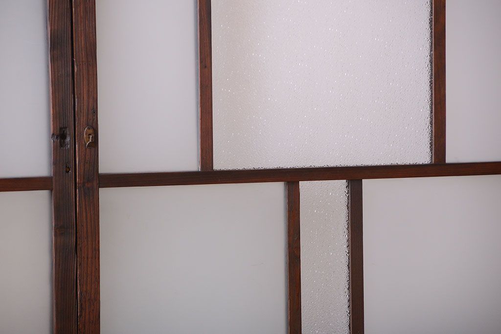 古民具・骨董　古い木が味わい深いガラス戸2枚セット(1)