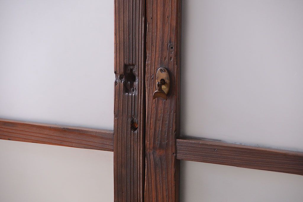 古民具・骨董　古い木が味わい深いガラス戸2枚セット(1)