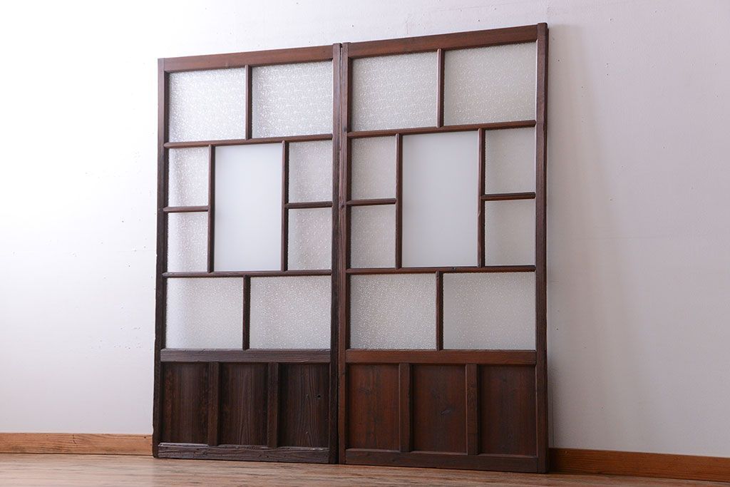 古民具・骨董　古い木が味わい深いガラス戸2枚セット(2)