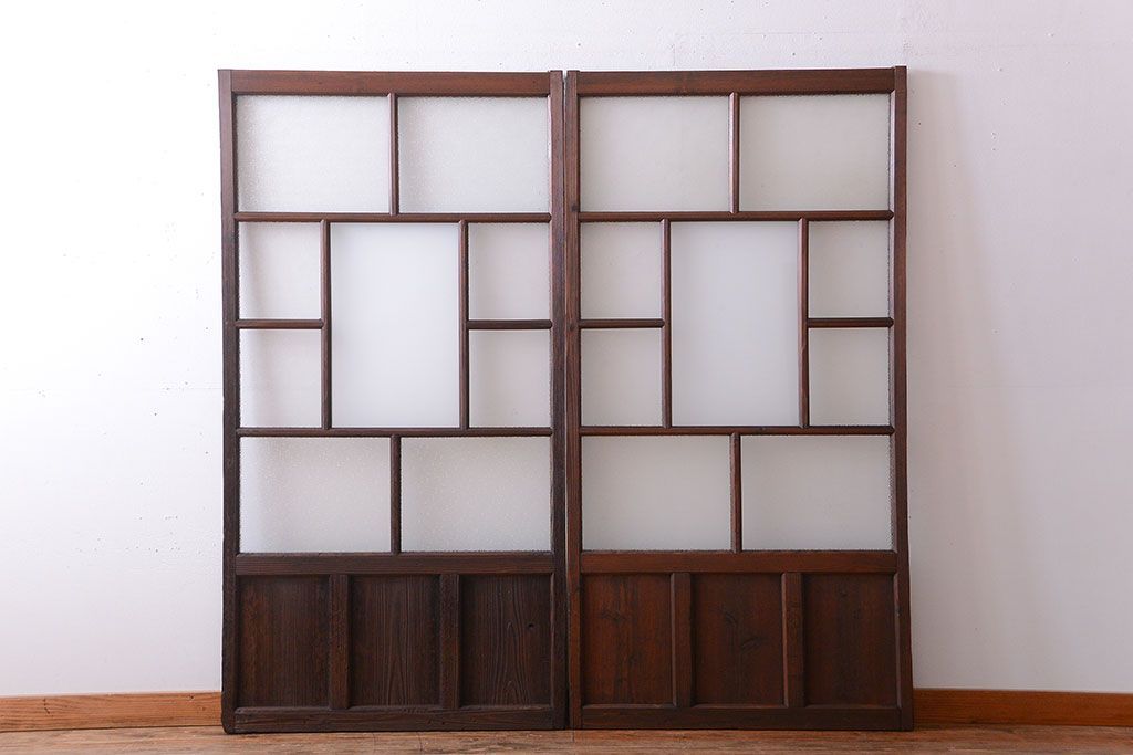 古民具・骨董　古い木が味わい深いガラス戸2枚セット(2)