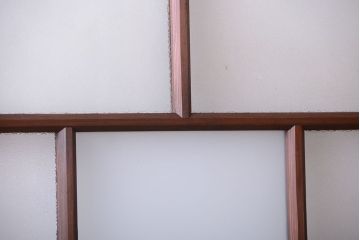 古民具・骨董　古い木が味わい深いガラス戸2枚セット(2)