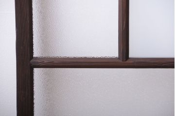 古民具・骨董　古い木が味わい深いガラス戸2枚セット(2)