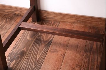 アンティーク家具　和製アンティーク　総栗材の小ぶりで上品な片袖机(デスク)