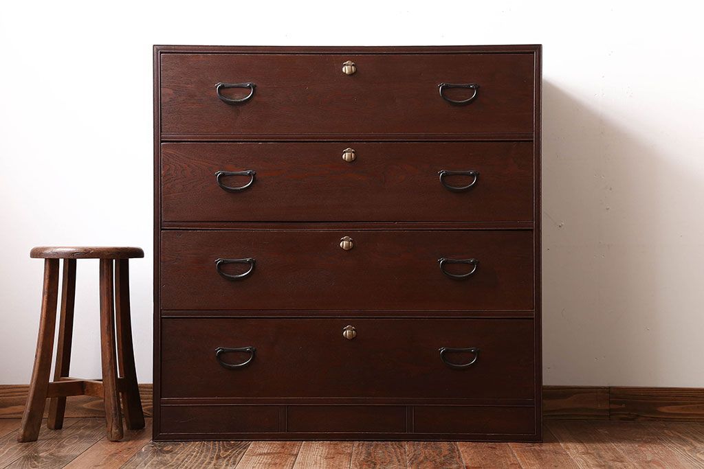 アンティーク家具　シンプルで上品なアンティーク衣装箪笥(チェスト)(2)