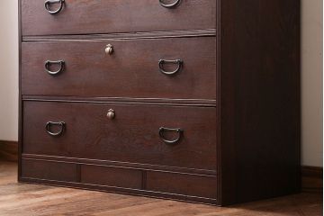 アンティーク家具　シンプルで上品なアンティーク衣装箪笥(チェスト)(2)