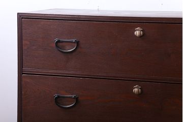 アンティーク家具　シンプルで上品なアンティーク衣装箪笥(チェスト)(2)