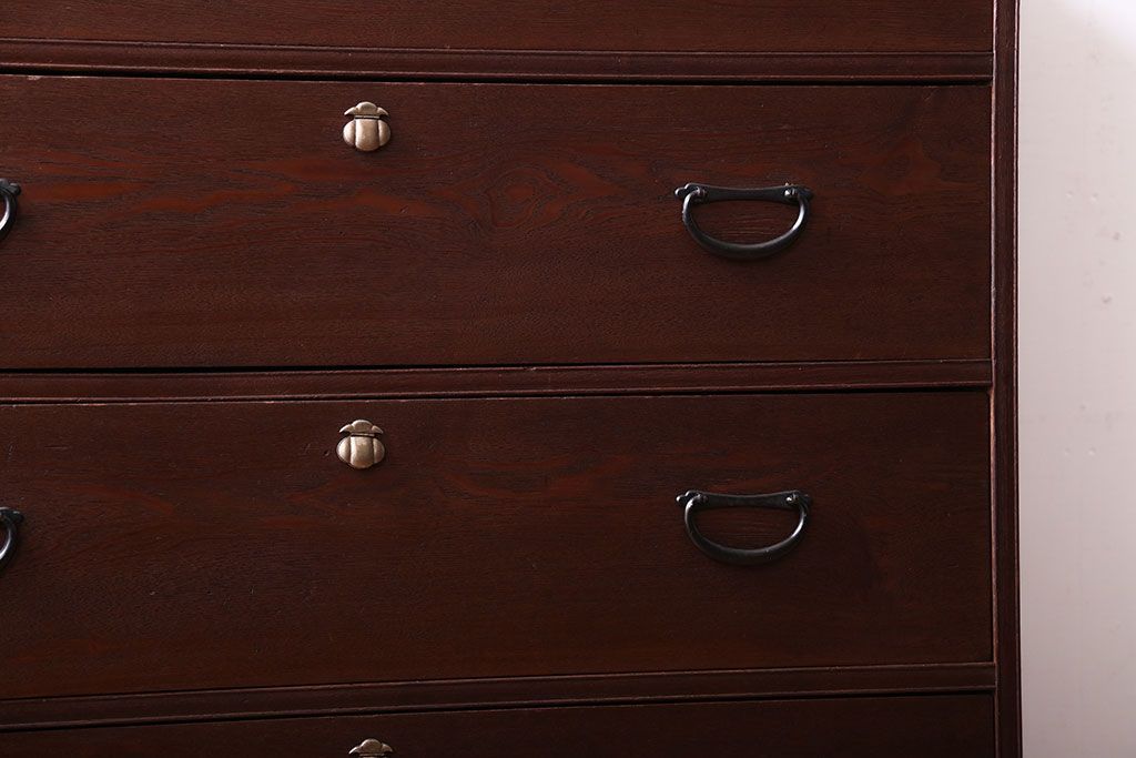 アンティーク家具　シンプルで上品なアンティーク衣装箪笥(チェスト)(2)