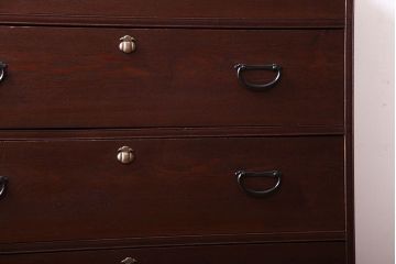 アンティーク家具　シンプルで上品なアンティーク衣装箪笥(チェスト)(2)