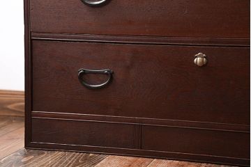 アンティーク家具　シンプルで上品なアンティーク衣装箪笥(チェスト)(2)