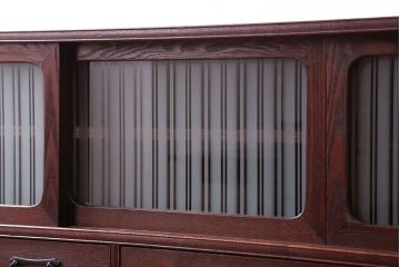レトロ家具　アンティーク　レトロガラスがかわいいシンプルで上品な脚付きローボード