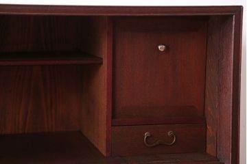レトロ家具　アンティーク　レトロガラスがかわいいシンプルで上品な脚付きローボード