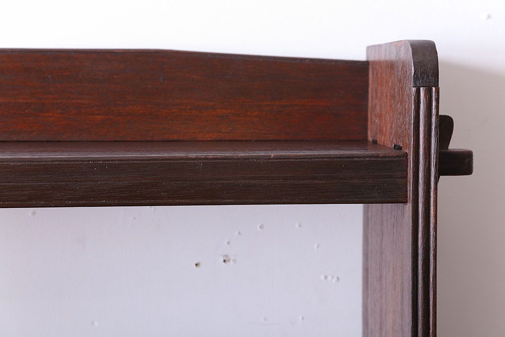 アンティーク家具　和製アンティーク　古い木製のシンプルな本棚(ブックシェルフ)