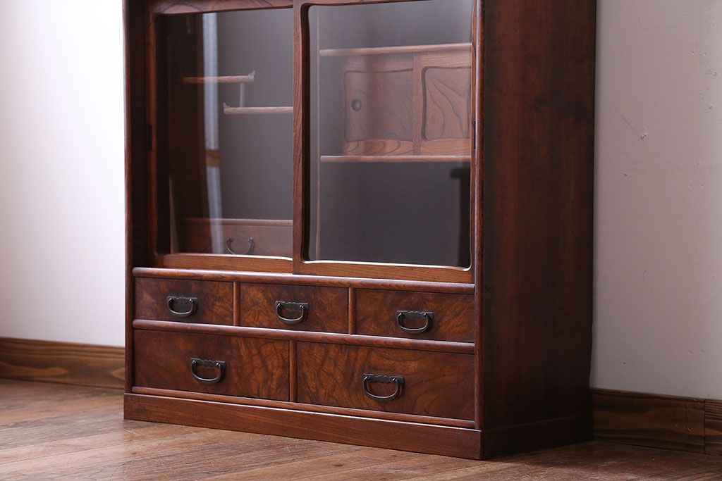 アンティーク家具　古民具・骨董　前面欅材のアンティーク茶箪笥