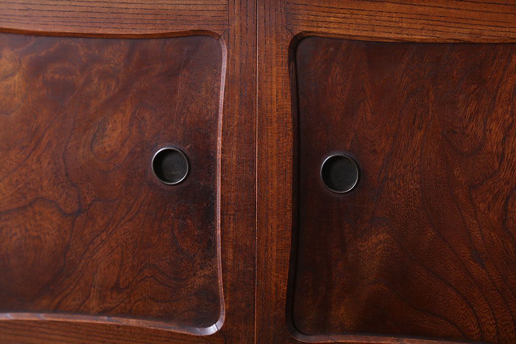 アンティーク家具　古民具・骨董　前面欅材のアンティーク茶箪笥