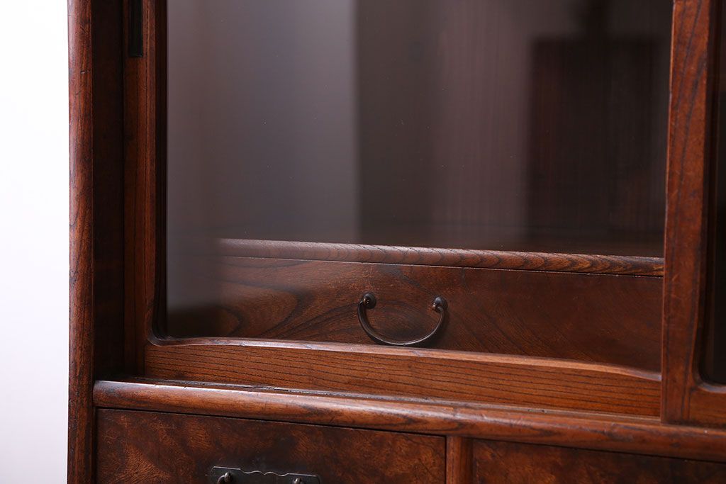 アンティーク家具　古民具・骨董　前面欅材のアンティーク茶箪笥