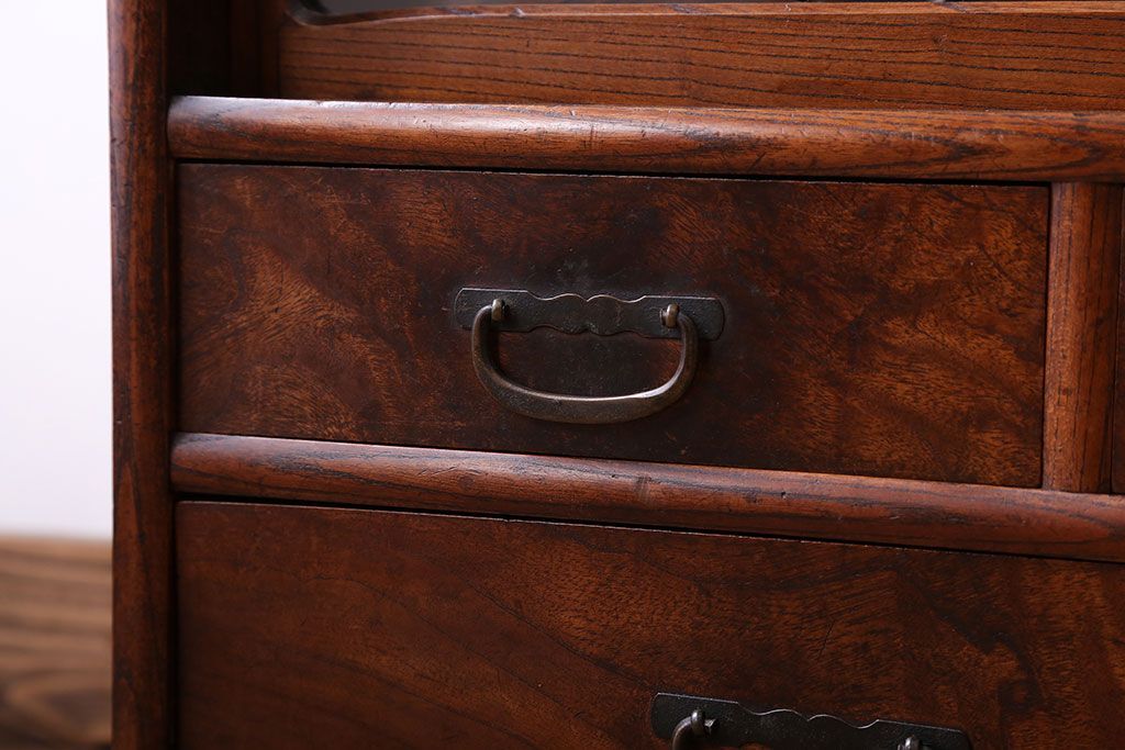 アンティーク家具　古民具・骨董　前面欅材のアンティーク茶箪笥