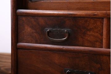 アンティーク家具　古民具・骨董　前面欅材のアンティーク茶箪笥