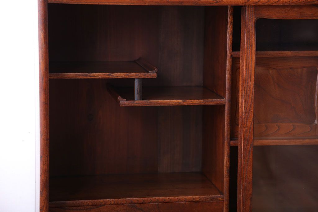 アンティーク家具　古民具・骨董　前面欅材のアンティーク茶箪笥