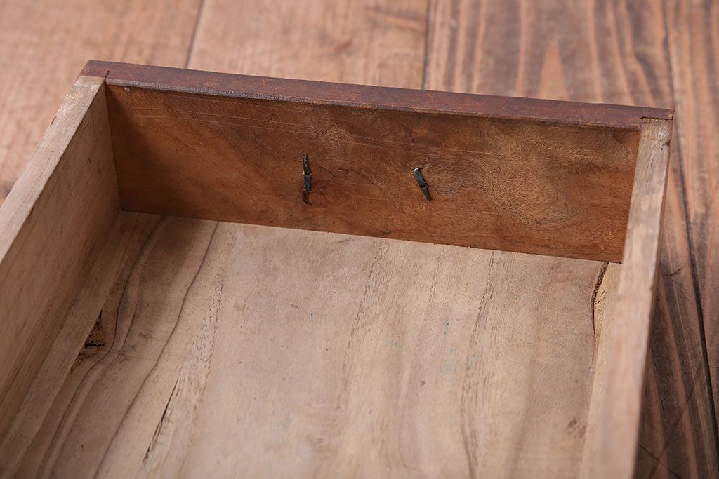 アンティーク家具　古民具・骨董　前面欅材のアンティーク茶箪笥