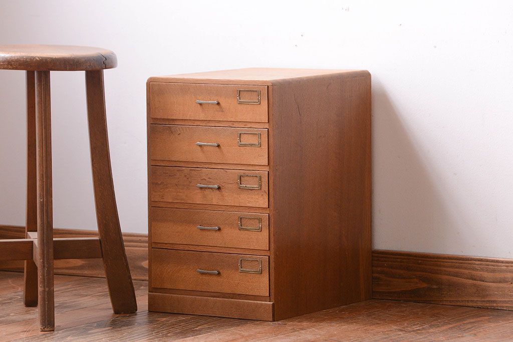 レトロ家具　和製アンティーク　ネームプレート付き!昭和レトロな古いナラ材の小引き出し