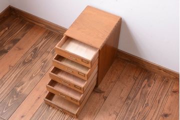 レトロ家具　和製アンティーク　ネームプレート付き!昭和レトロな古いナラ材の小引き出し