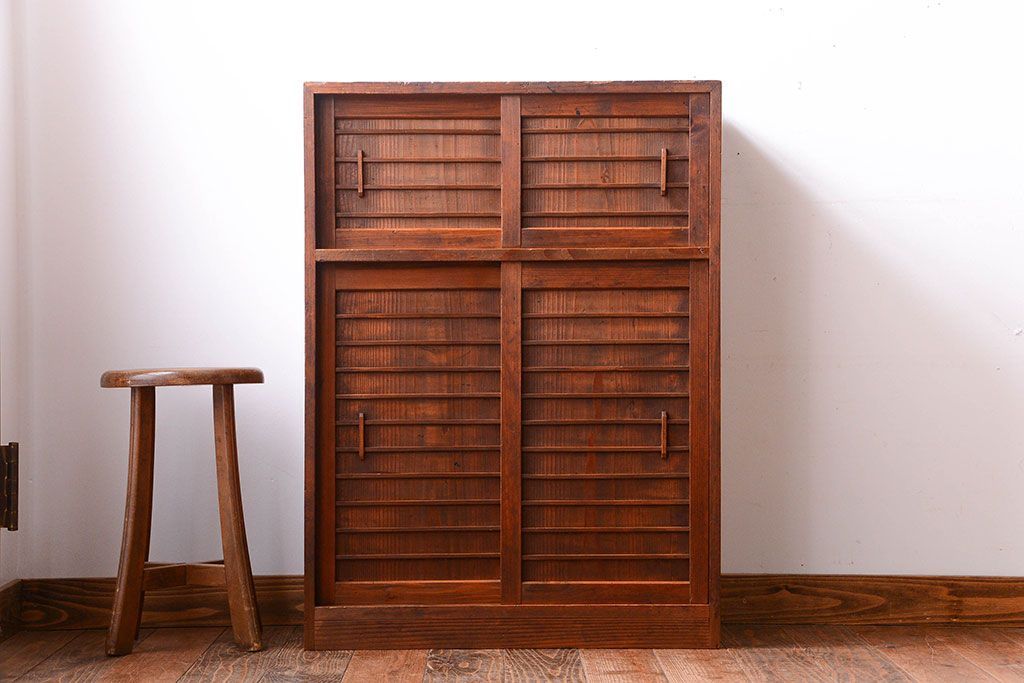 アンティーク家具　和製アンティーク　古い木の引き戸収納棚(下駄箱)