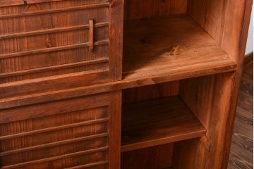 アンティーク家具　和製アンティーク　古い木の引き戸収納棚(下駄箱)