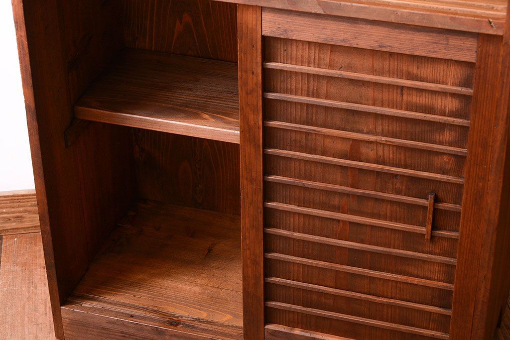 アンティーク家具　和製アンティーク　古い木の引き戸収納棚(下駄箱)