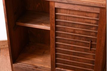 アンティーク家具　和製アンティーク　古い木の引き戸収納棚(下駄箱)