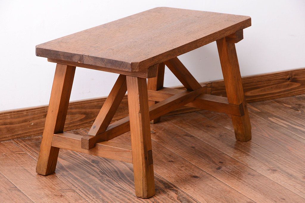 アンティーク家具　アンティーク　古い木の小さなベンチ(スツール)