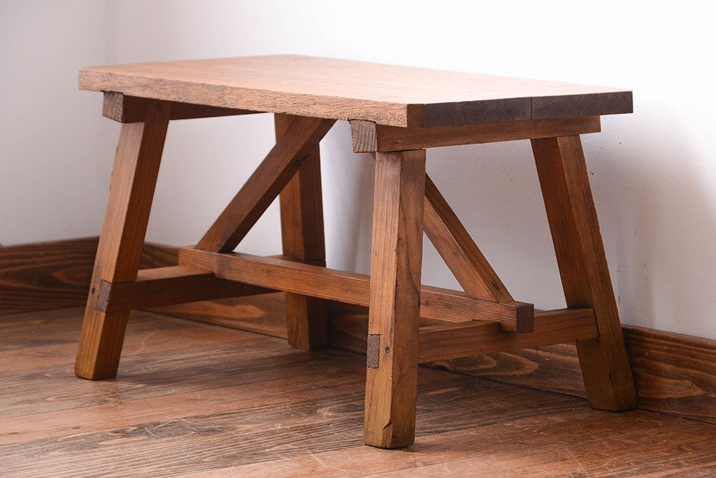 アンティーク家具　アンティーク　古い木の小さなベンチ(スツール)