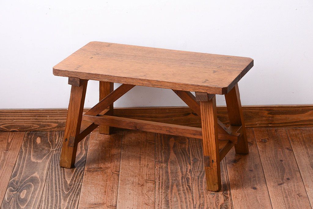 アンティーク家具　アンティーク　古い木の小さなベンチ(スツール)