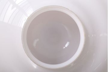 和製アンティーク　おしゃれなブラケットの大きな白いガラス電笠照明