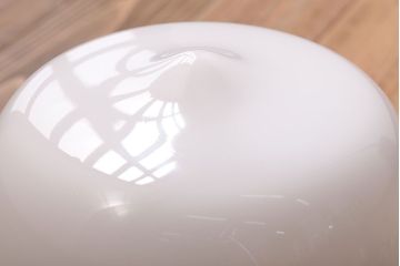 和製アンティーク　おしゃれなブラケットの大きな白いガラス電笠照明