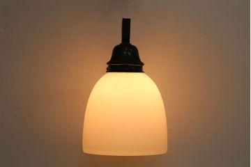 アンティーク　シンプルでおしゃれな古い壁掛け照明