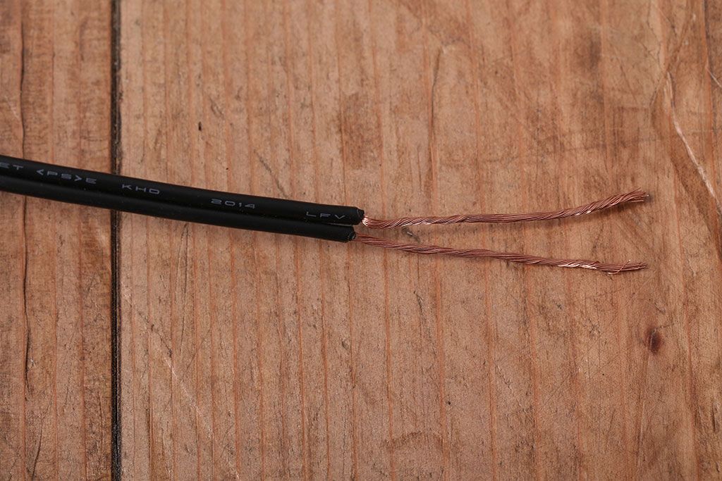 アンティーク　シンプルでおしゃれな古い壁掛け照明