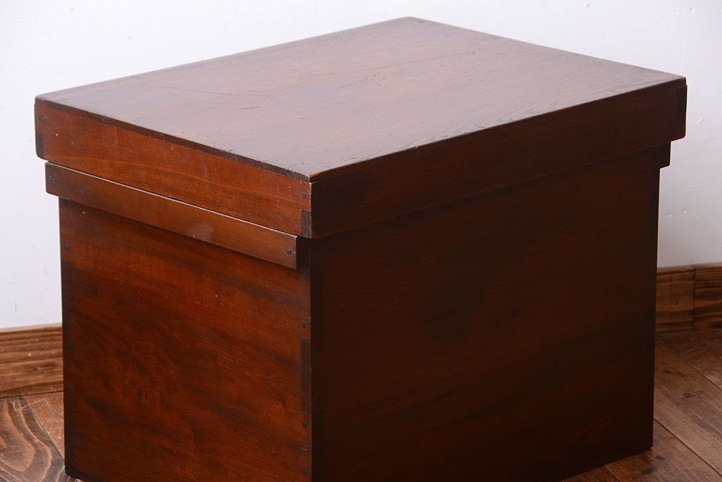 アンティーク雑貨　アンティーク　古い木の大きな収納ボックス(BOX・箱)