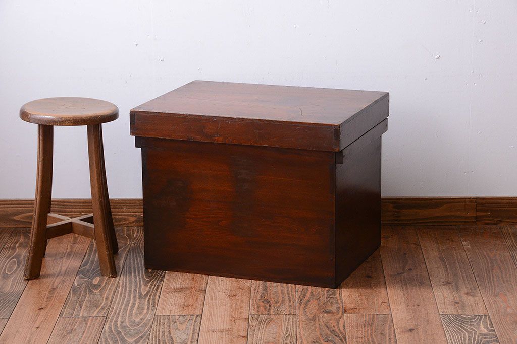 アンティーク雑貨　アンティーク　古い木の大きな収納ボックス(BOX・箱)