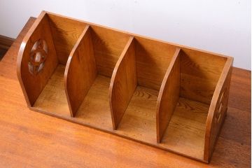 レトロ家具　昭和レトロ　透かし彫りがおしゃれなアンティーク本立て