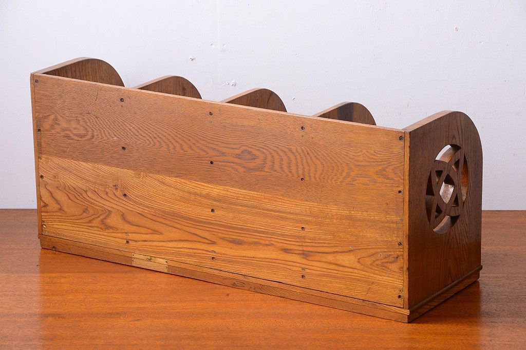 レトロ家具　昭和レトロ　透かし彫りがおしゃれなアンティーク本立て