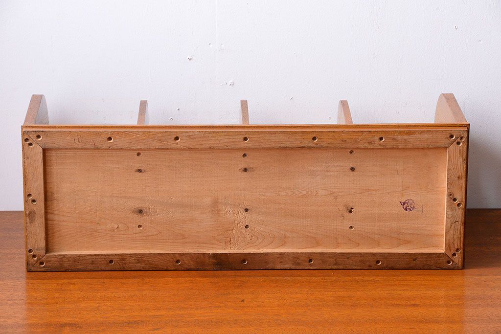 レトロ家具　昭和レトロ　透かし彫りがおしゃれなアンティーク本立て