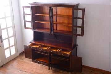 中古　民芸家具　モダンなデザインの大きな食器棚(定価約89万円)