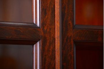 中古　民芸家具　モダンなデザインの大きな食器棚(定価約89万円)