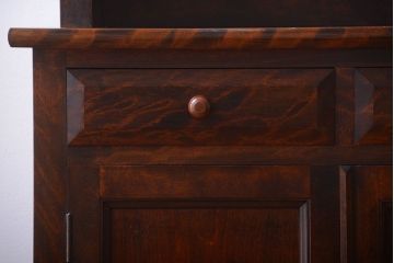 中古　民芸家具　モダンなデザインの大きな食器棚(定価約89万円)