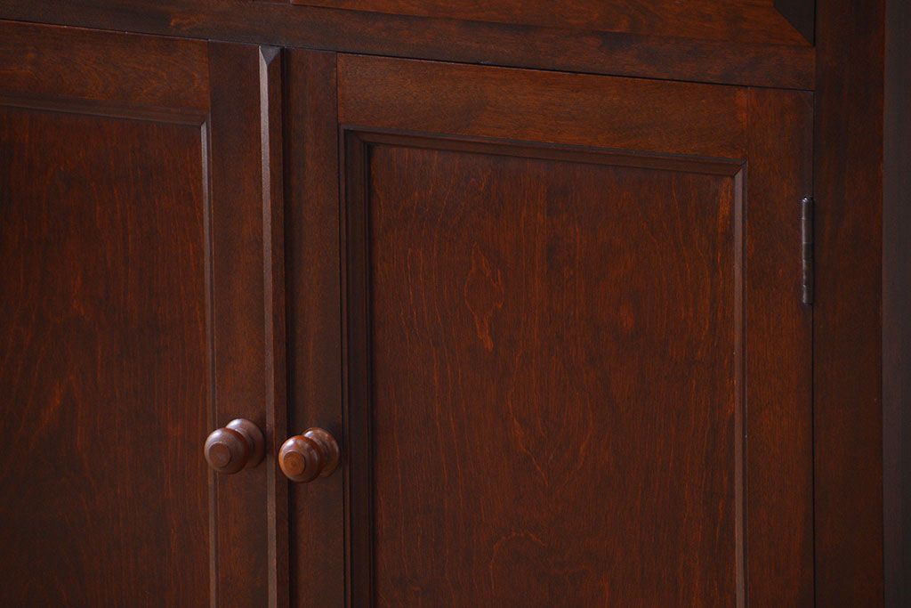 中古　民芸家具　モダンなデザインの大きな食器棚(定価約89万円)